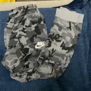 Boys Nike sweatpants